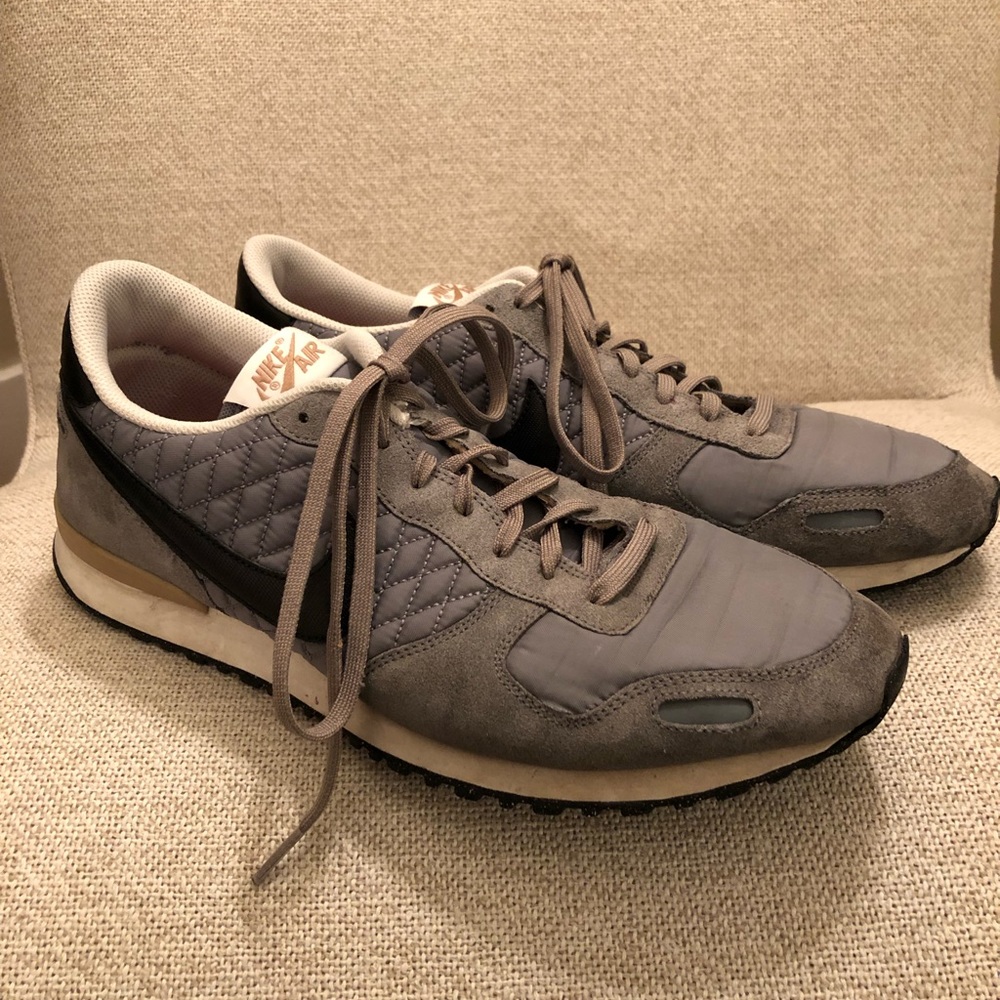 Nike Air Tennis Shoes